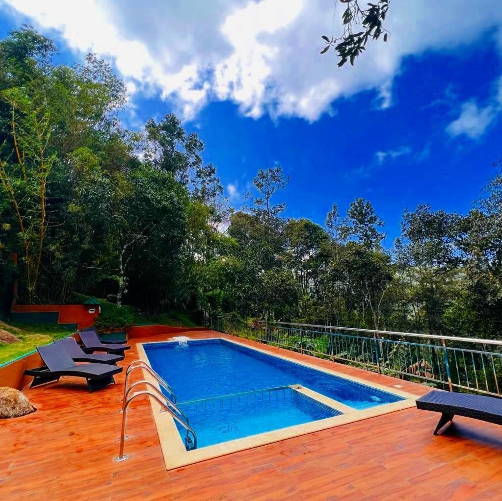 Bamboo Dale Resort, Munnar Luaran gambar